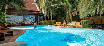 Naiharn Pearl Condo Hotel by Villacarte