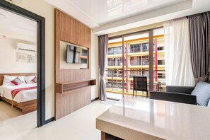 1 Bedroom Building View | Literie de qualité supérieure, coffres-forts dans les chambres