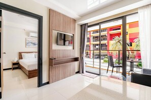 1 Bedroom Building View | Literie de qualité supérieure, coffres-forts dans les chambres