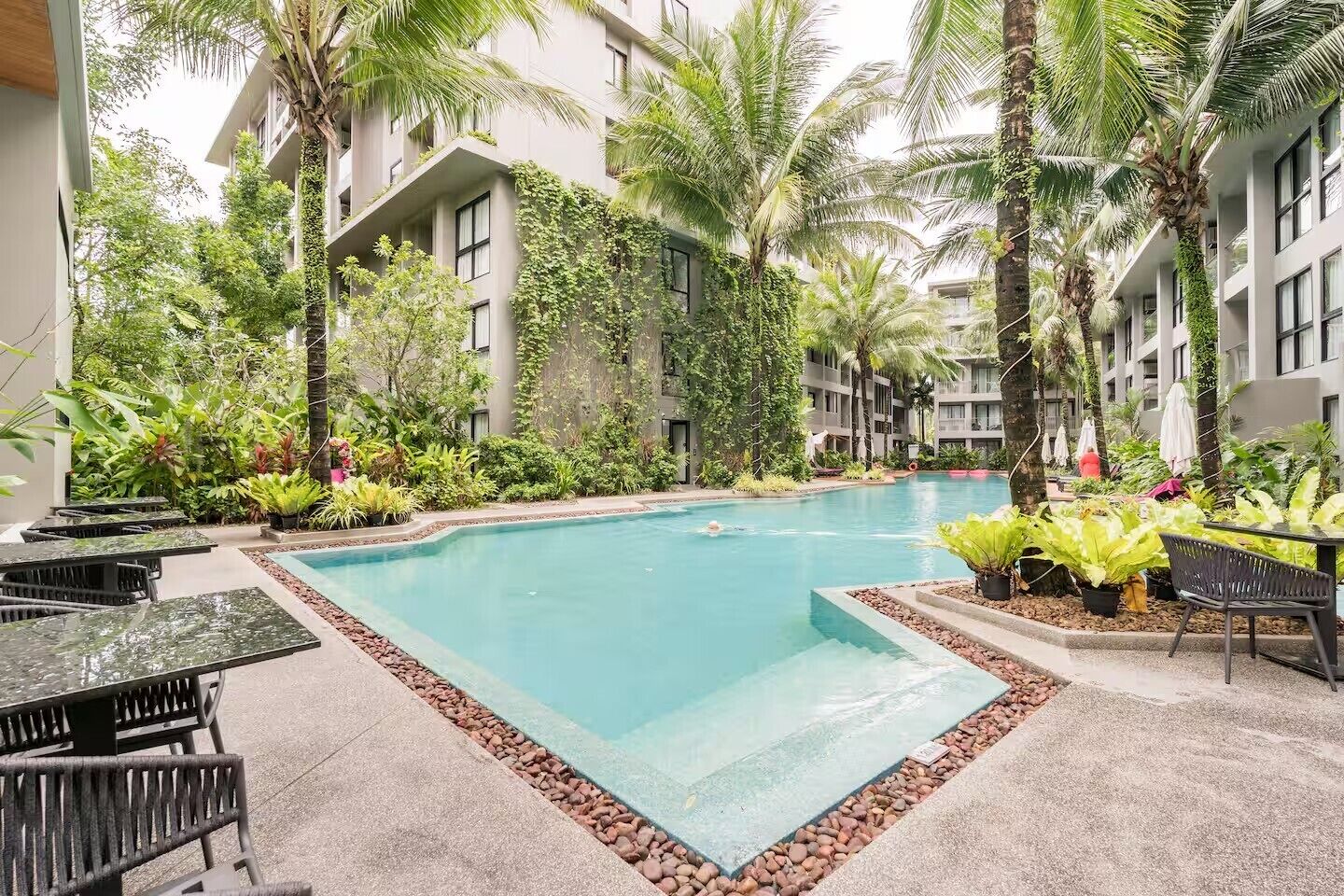 Kolam renang outdoor