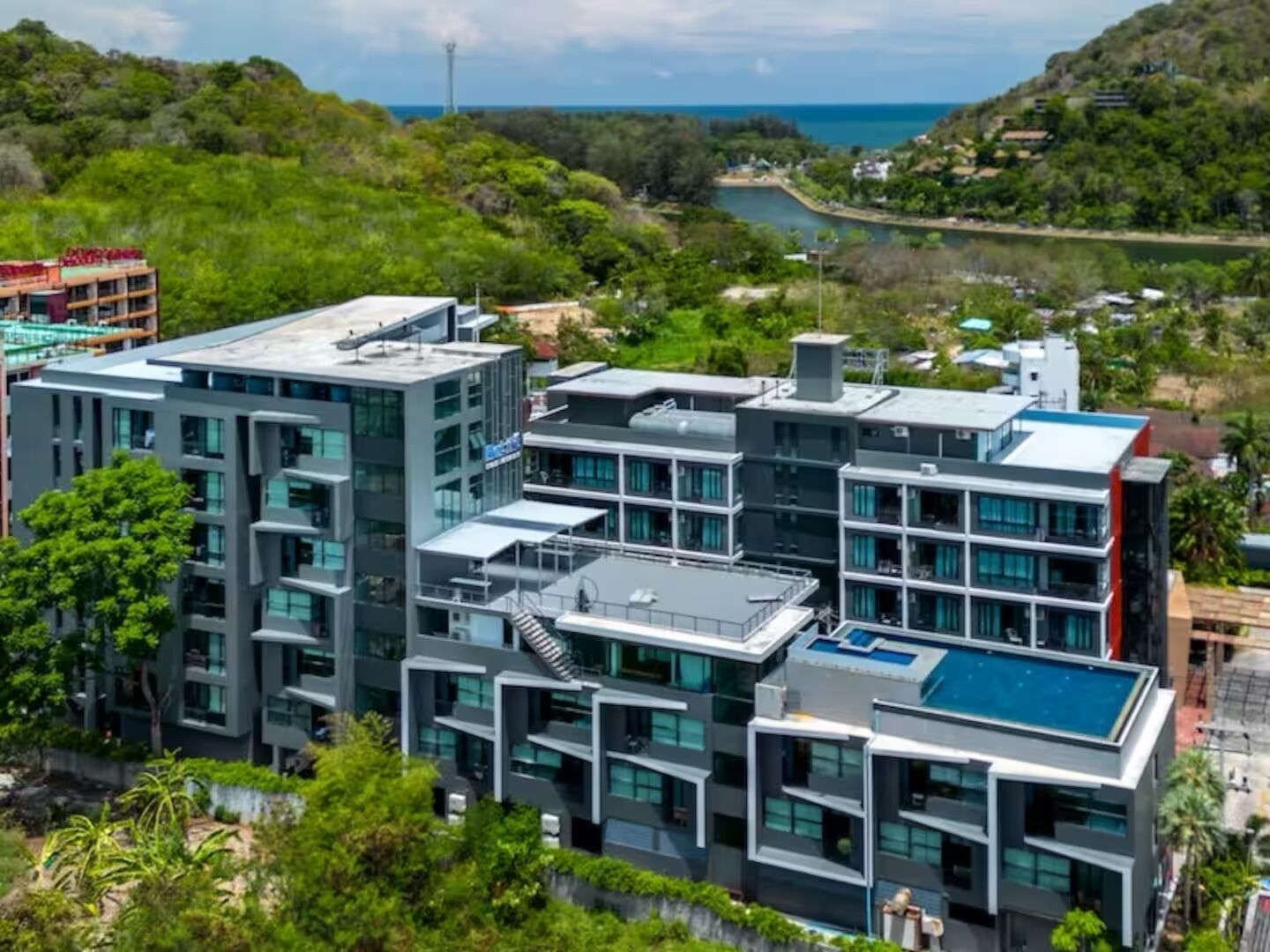 ด้านหน้าที่พัก