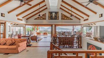 3 Bedrooms | 3 bilik tidur, ruang kerja komputer riba, langsir/tirai gelap terus