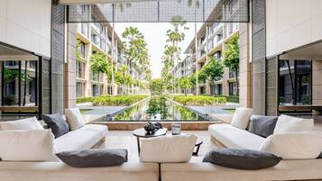 Comfort Apartment | In-room safe, individually decorated, individually furnished