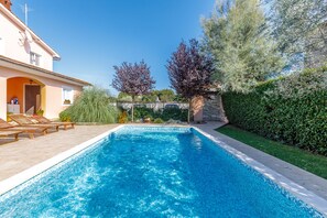 Piscina all'aperto