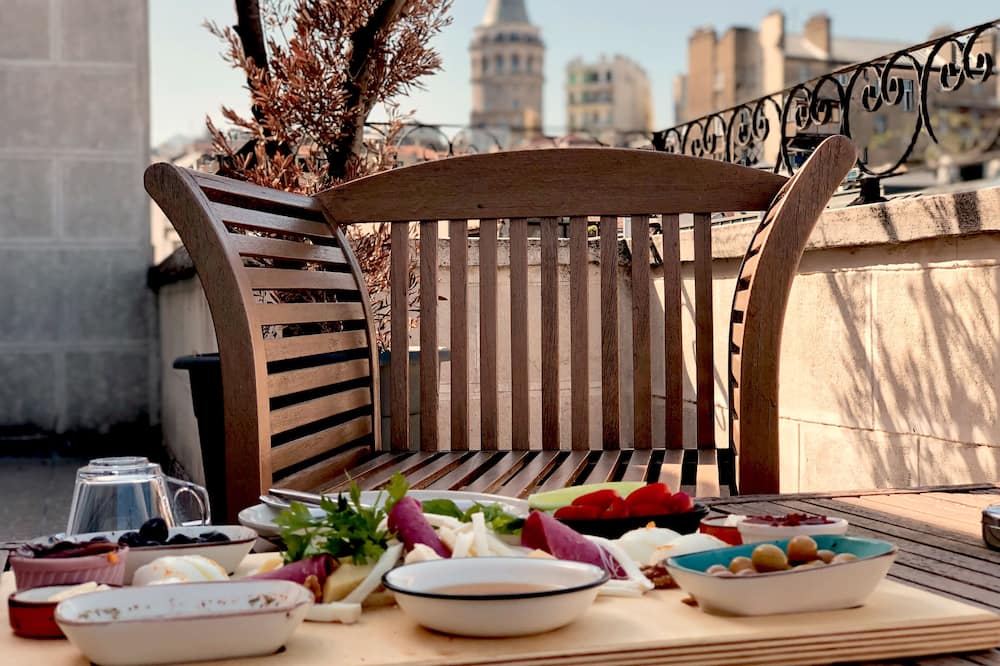 Selvese Suites – Serviced Living in Galata