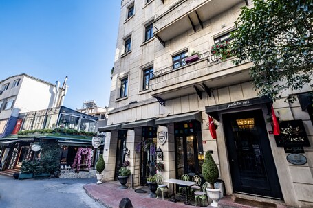 Selvese Collection Hotel Galata 1875 - Image 10