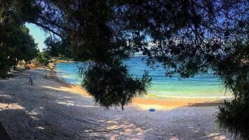 Pantai berhampiran, kerusi lepak pantai, 4 bar pantai