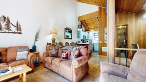 Smart TV, fireplace, DVD player