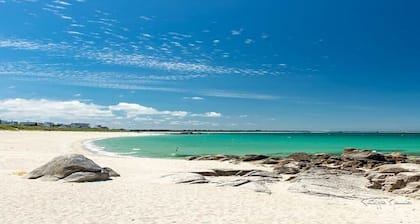 Plages Ă 5mn, proche centre historique , jardin clos, maison 4-5 personnes