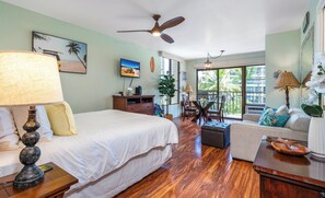 Iron/ironing board, free WiFi, bed sheets