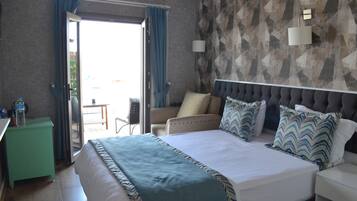 스탠다드룸, 더블침대 1개, 발코니, 바다 전망 | 무료 유아용 침대, 무료 간이 침대, 무료 WiFi, 침대 시트