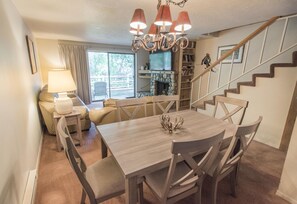 Dining - Great Two Bedroom Townhouse! Best Location in Ketchum! (Ketchum)
