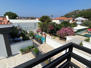 Chambre Deluxe, vue piscine | Vue de la chambre