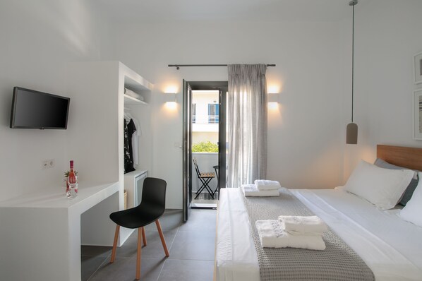 Double Room (Poudi) | Premium bedding, pillowtop beds, in-room safe, individually decorated - Vorta Naxos - Adults Only (Naxos)