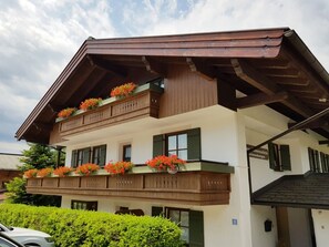 Exterior - Breitkopf vacation apartment with south-facing terrace and mountain view (Reit im Winkl)