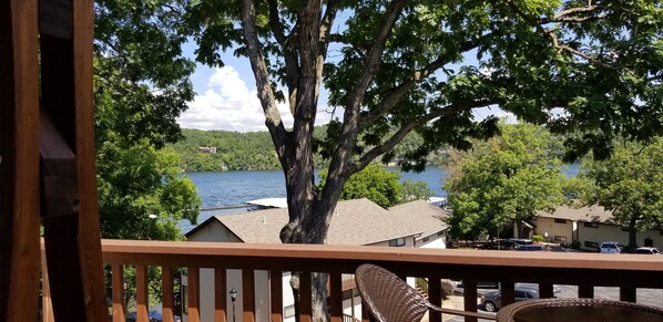 Property grounds - QUIET LAKEFRONT RESORT SUPER CLEAN CONDO 1 MILE FROM MARGARITAVILLE. (Osage Beach)