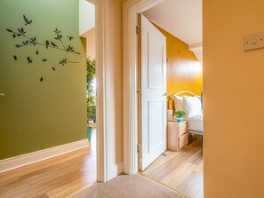 Interior - Beautiful 2BR Titanic View Loft in Central Belfast - Pass the Keys (Belfast)