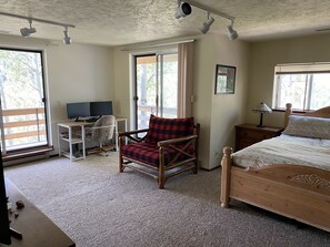 3 habitaciones, tabla de planchar con plancha, wifi y ropa de cama 