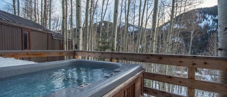 Bain à remous extérieur