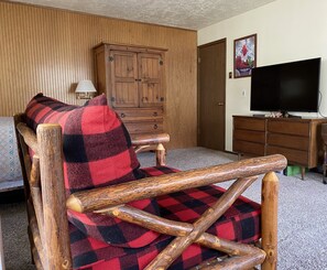 3 bedrooms, iron/ironing board, WiFi, bed sheets - CHARMING MOUNTAIN HOME - W/ HOT TUB - VIEWS OF SOLITUDE RESORT (Salt Lake City)