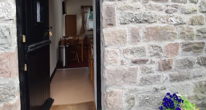 Beautiful 1-Bed Cottage in Trellech