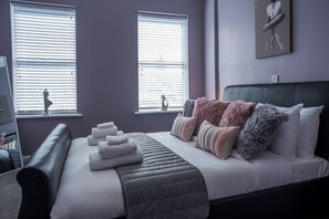 2 makuuhuonetta, silitysrauta/-lauta, Wi-Fi, vuodevaatteet