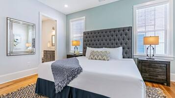 4 bedrooms, iron/ironing board, WiFi (free), bed sheets
