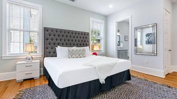 5 bedrooms, iron/ironing board, WiFi (free), bed sheets