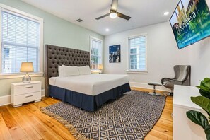 5 bedrooms, iron/ironing board, bed sheets - 5BR w Pool | Great for Families | Near Everything (New Orleans)