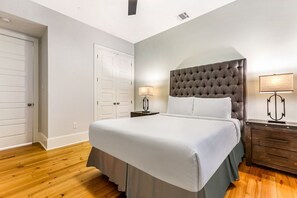 5 bedrooms, iron/ironing board, bed sheets