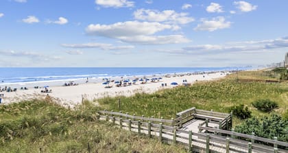 Newly remodeled/ ocean view/ Walk to the beach and Main St/OFF SITE pool access
