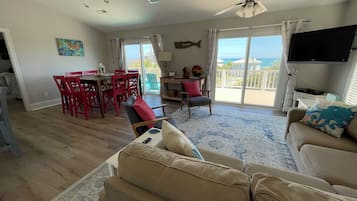 Smart TV, reproductor de DVD, libros y videoteca