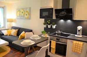 Fridge, microwave, oven, stovetop