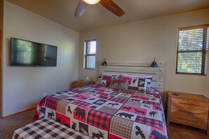 3 bedrooms, desk, iron/ironing board, travel crib