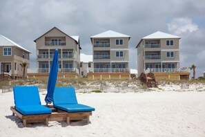 Exterior - 🥳 Early Bird Sale. Diamond. 10BR. Extraordinary beachfront home. Elevator. Deck Pool. More! (Orange Beach)