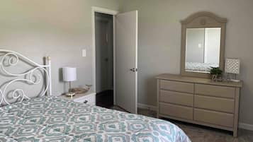 4 Schlafzimmer, Bügeleisen/Bügelbrett, kostenloses WLAN, Bettwäsche