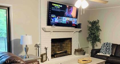 Jacksonville ranch house with perks!