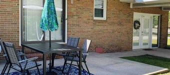 Jacksonville ranch house with perks!