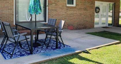 Jacksonville ranch house with perks!