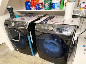 Interior - Private 3BR/2BA/Pet Friendly Next To Ocean Beach (San Francisco)