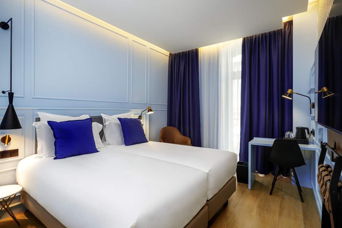 Classic Twin Room, 2 Twin Beds | Minibar, desk, blackout drapes, soundproofing