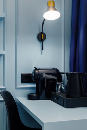 Room, 1 Double Bed, Garden View | Coffee and/or coffee maker - Mercure Porto Centro Aliados (Porto)