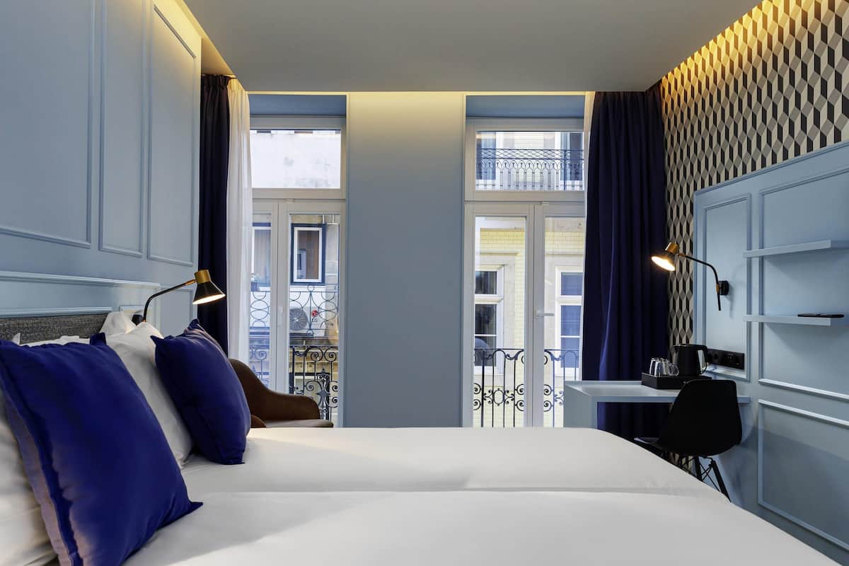Classic Twin Room, 2 Single Beds | Minibar, desk, blackout curtains, soundproofing