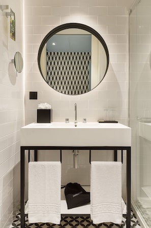 Eco-friendly toiletries, hair dryer, towels