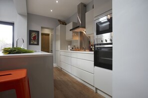 Oven, stovetop