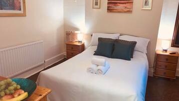 Double Room, Ensuite (Room 3) | Free WiFi, bed sheets