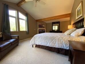 Condo (MH214)
