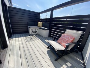 Balcony - The Flatts at North Shore (Geneva)