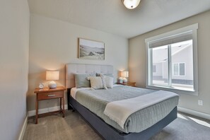 4 quartos, ferros/tábuas de passar roupa, Wi-Fi, roupa de cama