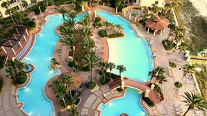 Pool - Deluxe Beachfront  Studio,  Great Views, "Shores of Panama", Remodeled,  A/C (Panama City Beach)